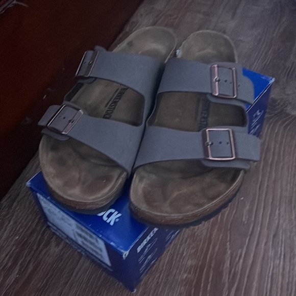 These were worn four times. Not broken in. Just too big for me. main image 4